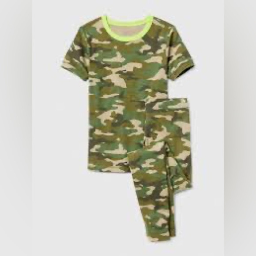 Gap Kids 100% Organic Cotton Camo PJ Set Size 6